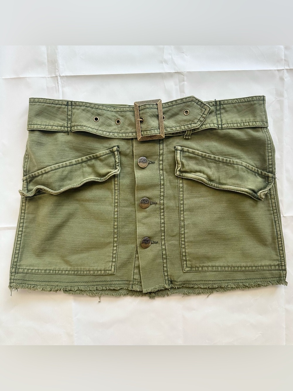 Free People green utility cargo mini skirt, size 4